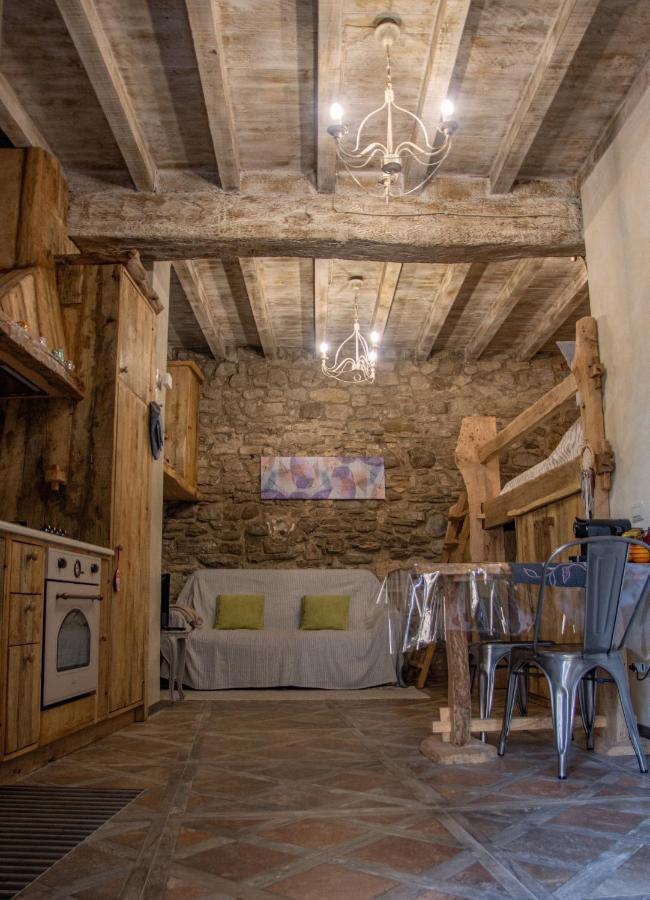 Il Nido Di Matilde _Monolocale Design Sul Fiume_ Lägenhet Rossena Exteriör bild