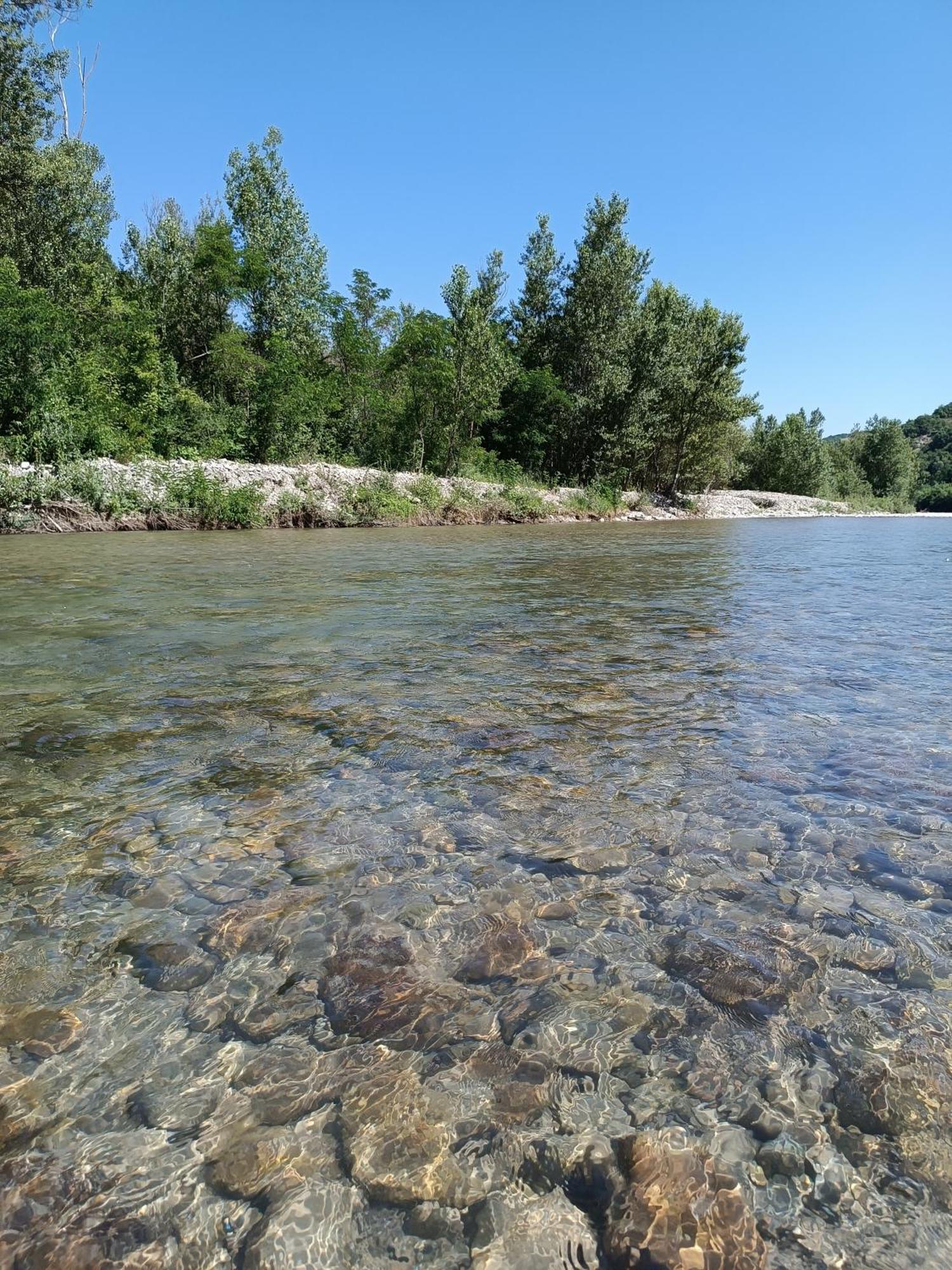 Il Nido Di Matilde _Monolocale Design Sul Fiume_ Lägenhet Rossena Exteriör bild
